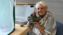 Michaela Dworak betreibt seit sieben Jahren die „Vogelhilfe Kärnten“.