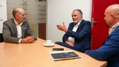 Landeshauptmann Hans Peter Doskozil (m.) und Nikolaus Schermann, Geschäftsführer der ...