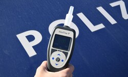 Alkoholisiert war eine Autolenkerin, die in Villach einen Unfall verursachte.
