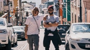 Manuel Feller mit Marco Schwarz in Valparaiso (Chile)