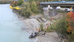 Ein erstes Bild von der Unfallstelle.