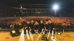 „Ein Moment für die Bücher“ – Josh. mit Band im ausverkauften Wörthersee Stadion