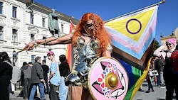 Martialischer Auftritt für die Rechte von LGBTQ-Personen, der Marsch verlief aber laut Behörden ...