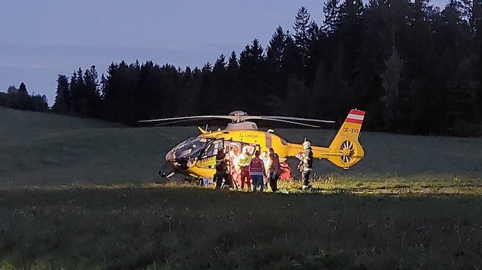Der Rettungshubschrauber „Christophorus 12“ flog den Schwerstverletzten ins LKH Graz.