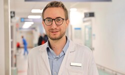 Christoph Wohlmuth, Vorstand der Abteilung für Gynäkologie und Geburtshilfe der Klinik ...