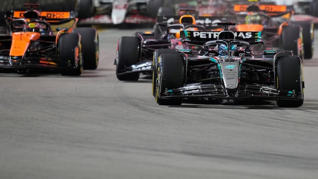 George Russell started from pole and took the lead to the finish.