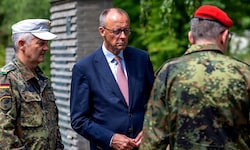 Deutschlands Bundeskanzler Friedrich Merz benötigt für seine Pläne eine Änderung des ...