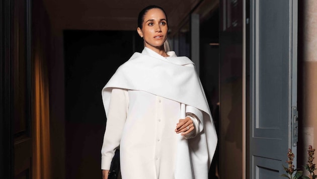 Herzogin Meghan war das Gesprächsthema der Pariser Fashion Week – jetzt kam raus: Sie hat sich ...