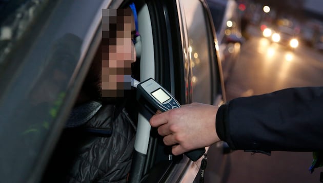 Der Schluckspecht wurde zum Alkotest gebeten (Symbolfoto).