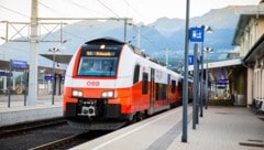 Ein Teil der bisherigen S1 verbindet jetzt als S7 Friesach nur noch mit Klagenfurt. Die neue S1 ...
