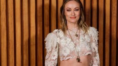 Olivia Wilde sorgte in Paris mal wieder mit einem sehr freizügigen Look für Aufsehen.