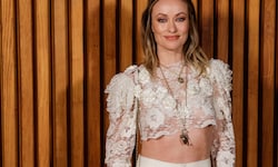 Olivia Wilde sorgte in Paris mal wieder mit einem sehr freizügigen Look für Aufsehen.