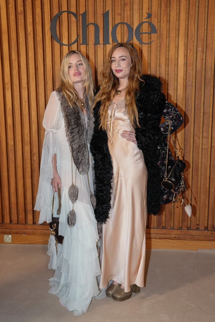 Giorgia May sowie Lizzy Jagger