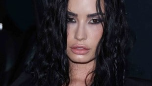 Da mussten die Fans schon zweimal hinschauen, um Demi Lovato in Paris zu erkennen.