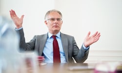 Eine Senkung der Mehrwertsteuer sei schlicht und ergreifend „nicht leistbar“, so Marterbauer.