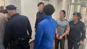 Die Angeklagten wurden aus der Untersuchungshaft vorgeführt.
