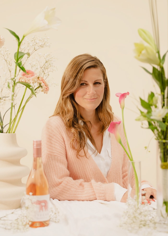 Die Etikette mit dem (rosa) Elefanten ist das Markenzeichen ihrer Weinkollektion.