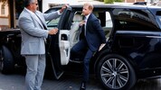 Schock-Moment für Harry! Beim England-Besuch zeigt er sich entspannt – da ahnt er nicht, dass ...