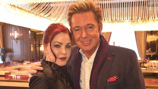 Sie kennen und schätzen sich seit vielen Jahren: Priscilla Presley, die Frau des „King“ und ...