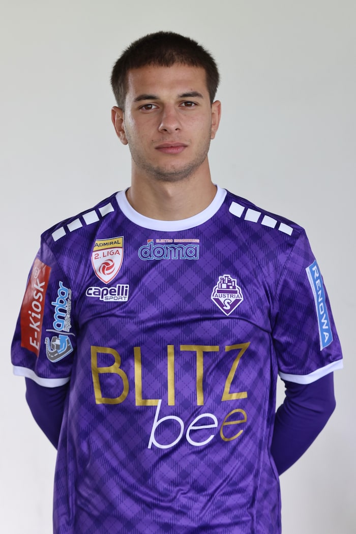 Luka Parkadze wurde in die georgische U21-Nationalmannschaft einberufen.