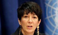 Ghislaine Maxwell sitzt wegen Beihilfe zum sexuellen Missbrauch Minderjähriger in Haft. 