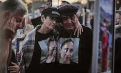 Zahlreiche Menschen trauerten um ihre verstorbenen Angehörigen.