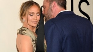Jennifer Lopez und Ben Affleck zeigten sich bei der Premiere von „Kiss of the Spider Woman“ ...