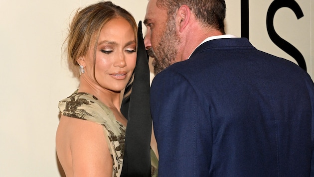 Jennifer Lopez und Ben Affleck zeigten sich bei der Premiere von „Kiss of the Spider Woman“ ...