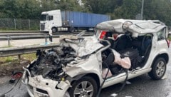 Am Unfallauto entstand Totalschaden.