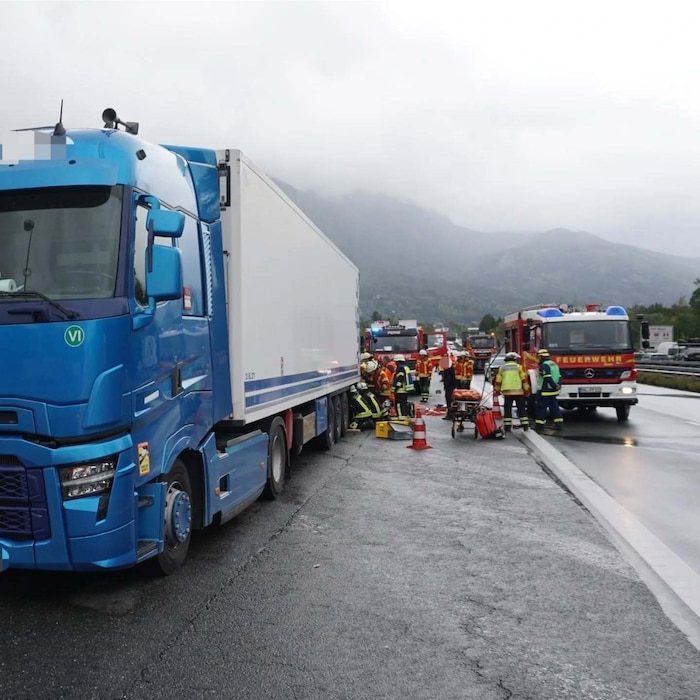 Zahlreiche Rettungskräfte waren vor Ort.
