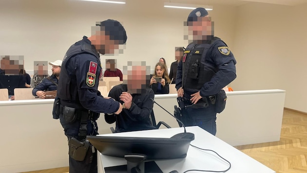 The Hungarian denies intent to murder in court in Vienna - but also any memory.