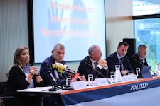 Tersch, Tomac, Karner, Holzer und Naca beim Pressetermin in Innsbruck.