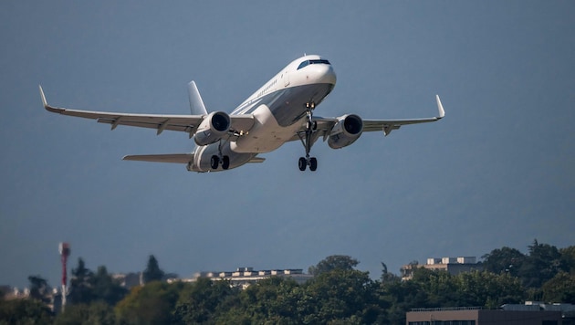 Für eine litauische Fluggesellschaft ist ein Mann als Kapitän geflogen, der lediglich ...