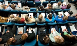 Den größten Anteil unter den Ausbildungsabbrüchen und -wechseln machen Hochschulstudien aus (43 ...