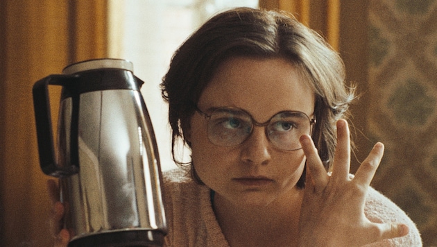 Lena Urzendowsky spielt die lebenshungrige Angelika zur Zeit der DDR.