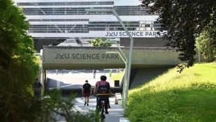 An der JKU Linz sollen künftig mehr Professorinnen lehren.