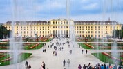 Das Schloss Schönbrunn zählt ebenso wie die Innenstadt zu den Hauptattraktionen, warum Gäste von ...