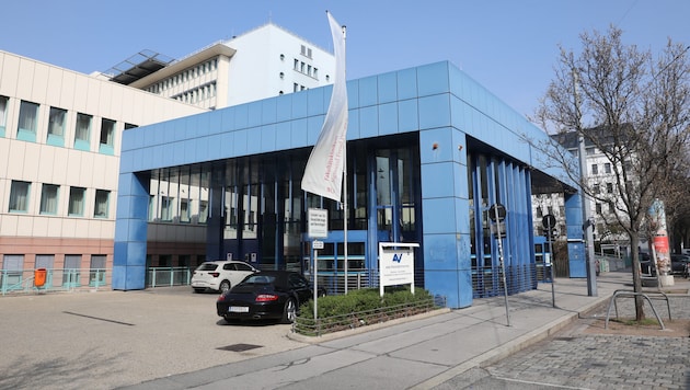 An die bisherigen Versprechungen zum Erhalt des Spitals im vollen Umfang fühlt sich die AUVA ...