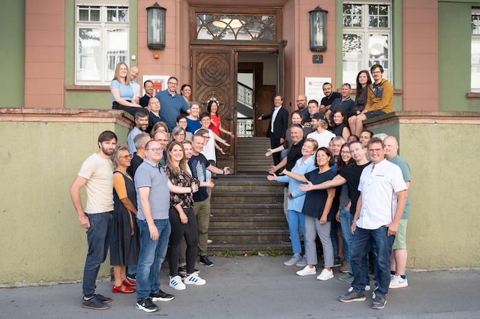 DIe Mitarbeiter des Umweltinstituts laden zum Tag der offenen Tür ein.