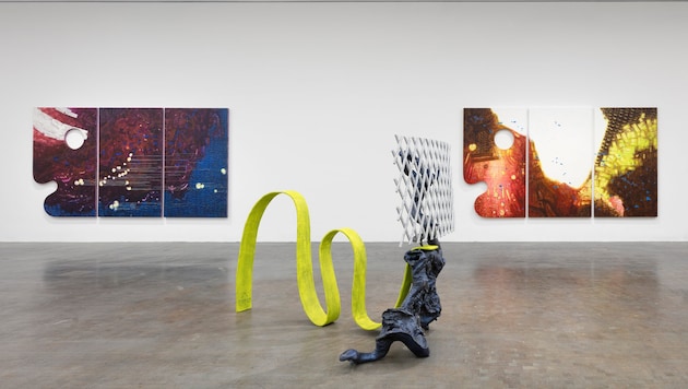 Heiter: Guan Xiao, 1983 in Chongqing in China geboren, hat die Kunsthalle mit Skulpturen, ...