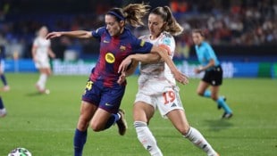 Katharina Naschenweng (r.)