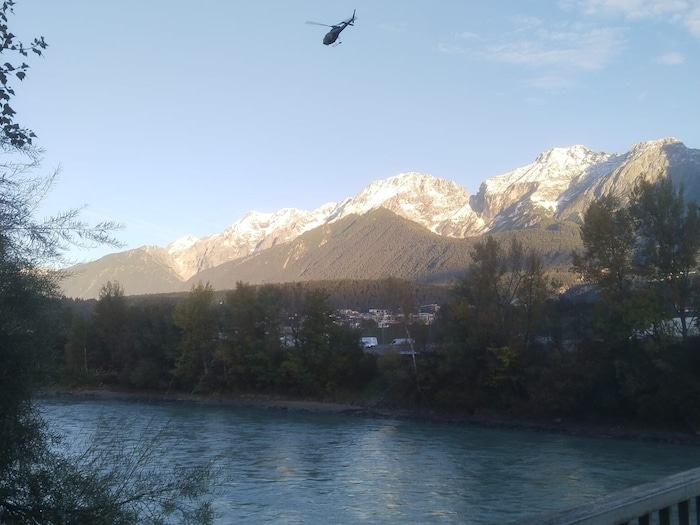 Auch der Polizeihubschrauber stand im Einsatz.
