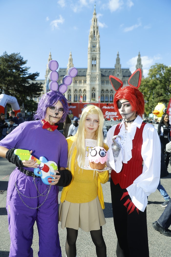 Bild aus dem Vorjahr: Cosplay-Fans vor dem Rathaus.