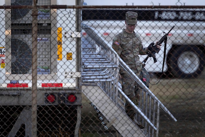 Ein Nationalgardist im Trainingscenter in der Nähe der US-Metropole Chicago