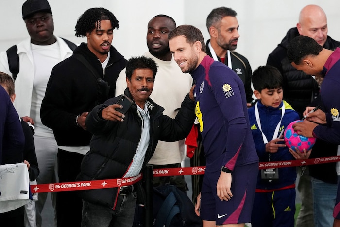 Jordan Henderson schaffte es in den Kader von Teamchef Thomas Tuchel.
