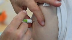 Impfungen verhindern bei Erwachsenen nicht nur akute Infektionen, sondern auch deren oft ...