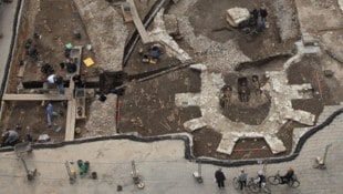 Nach zehn Jahren Grabungen am Domplatz in St. Pölten sind nun die Forschungsergebnisse zu sehen.