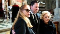 Die Familie von Harald Serafin verabschiedete sich am Mittwoch im Wiener Stephansdom mit ...