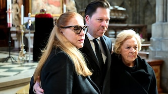 Die Familie von Harald Serafin verabschiedete sich am Mittwoch im Wiener Stephansdom mit ...