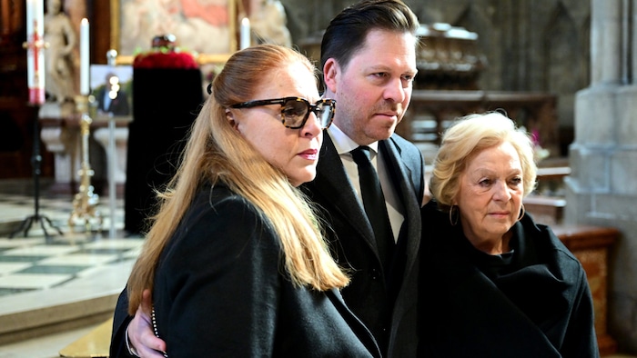 Die Familie von Harald Serafin verabschiedete sich am Mittwoch im Wiener Stephansdom mit ...